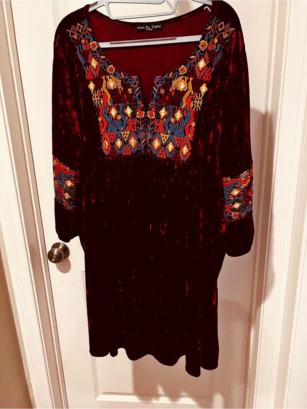 Kim & Cami Burgundy Crushed Velvet-style Dress with Multicolor Embroidery
